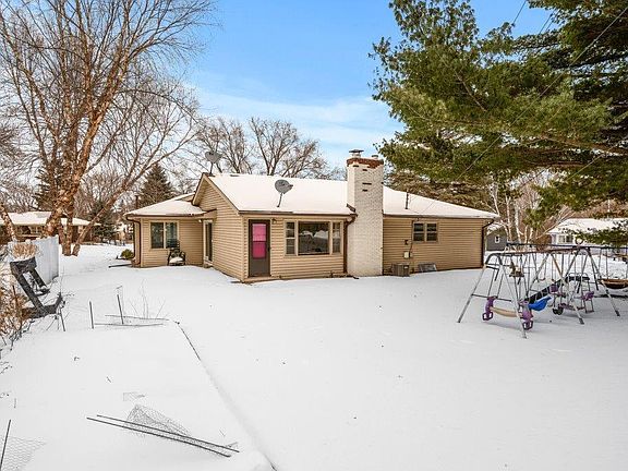 2nd image of 2167 Fox Pl