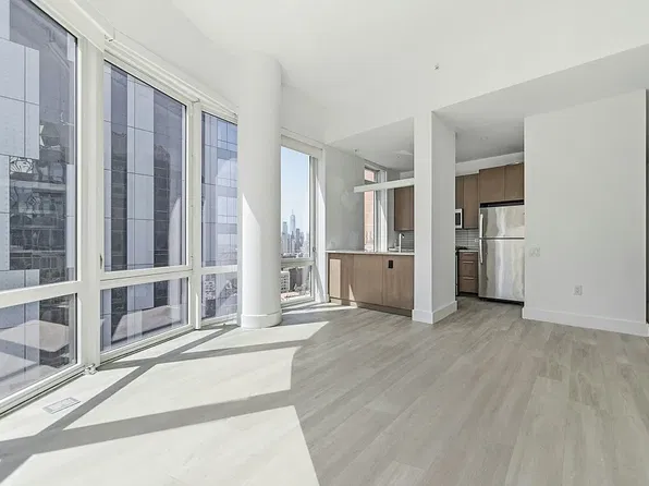 86 Fleet Pl APT 32B, Brooklyn, NY 11201