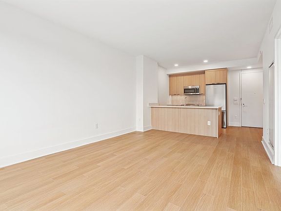 4th image of 499 President St #431
