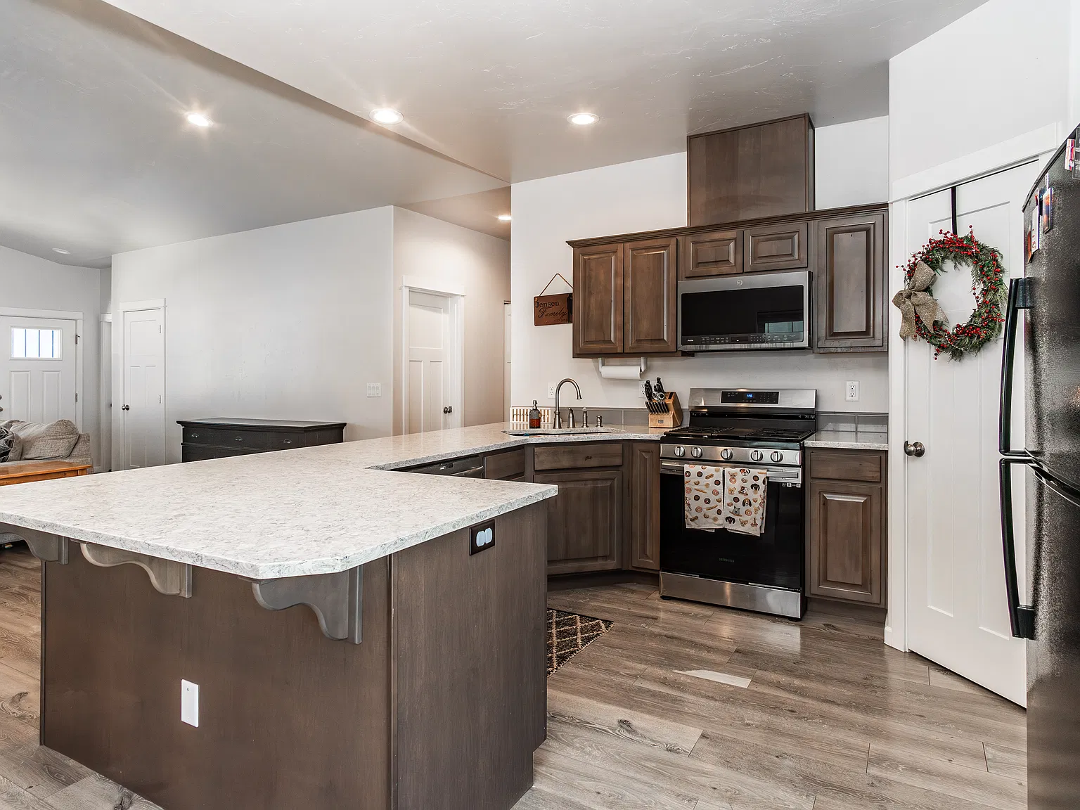 3 bed, 1552 sqft, $2,650 — Photo 3