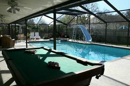 Heated pool & spa
