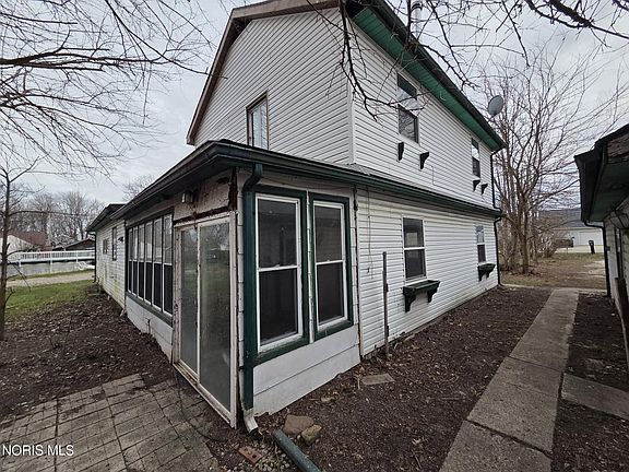 3rd image of 6125 Bryan Rd