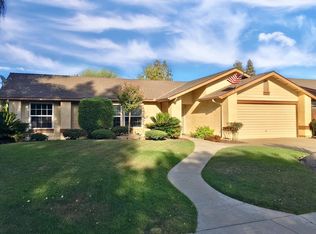 1806 S Hillcrest Dr, Visalia, CA 93292