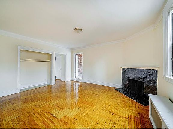3rd image of 237 E 20th St Ph A