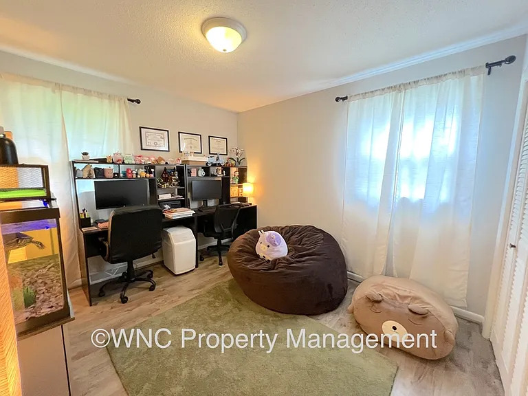 53 Tipperary Dr — Photo 12