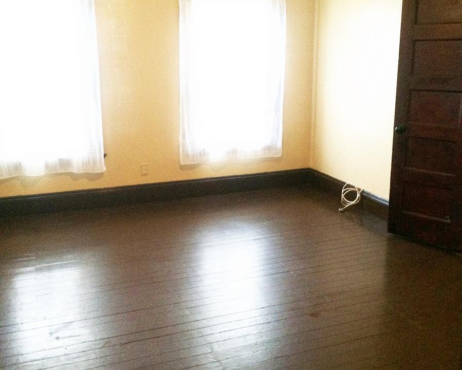 137 BISSELL ST Manchester CT Zillow