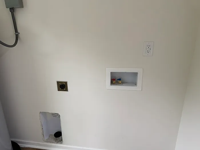 104 Howard St — Photo 13