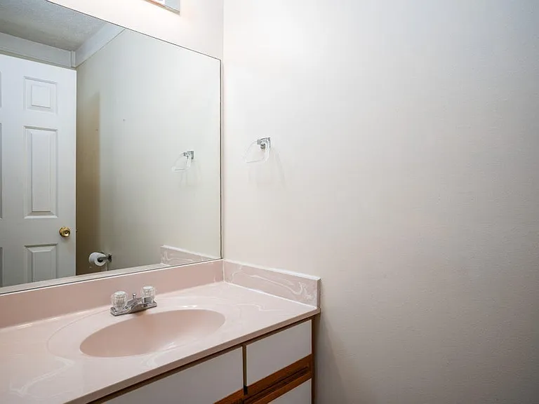 970 Ada Place Dr SE — Photo 9