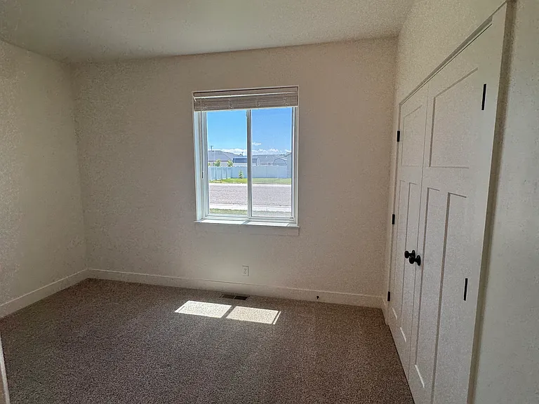 1116 Jade Dr — Photo 10