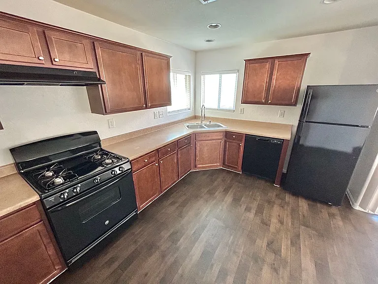 4908 Blue Marlin Ave — Photo 6