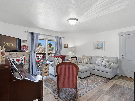 4th image of 1045 S 1700 W APT 1123