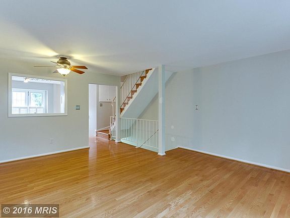 4th image of 8636 Dellway Ln