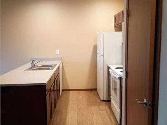 5th image of 2240 Mercedes Dr Unit 302