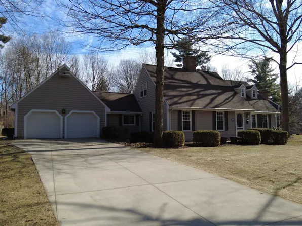 1191 N Saddlebrook Ct, Monticello, IN 47960