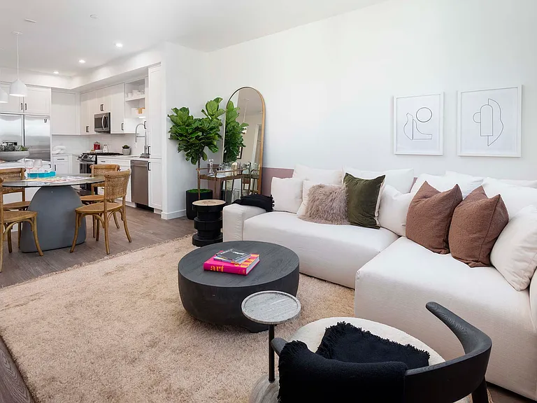 Alexan Noho West — Photo 68
