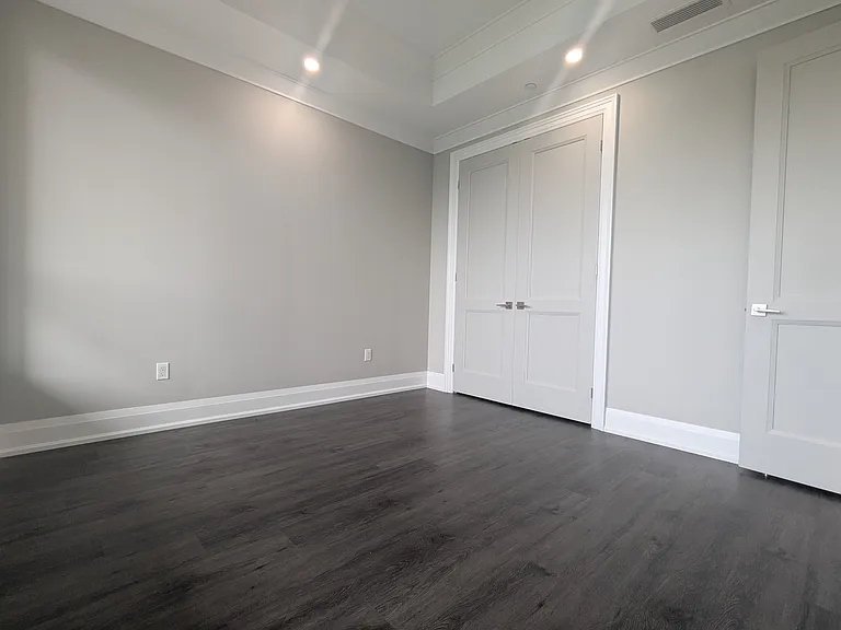 121 King St W — Photo 88