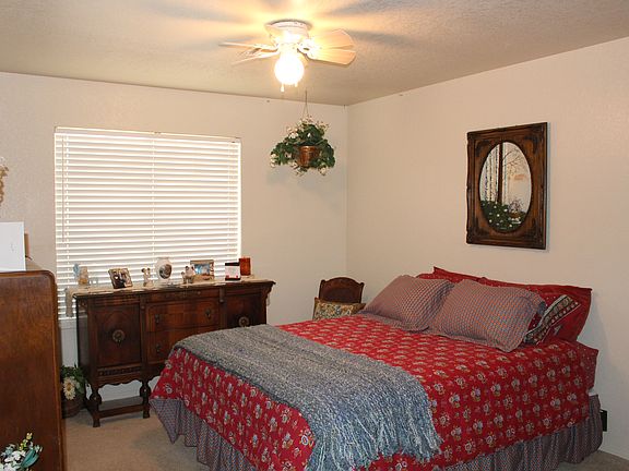 5th image of 6389 E 40th Ln