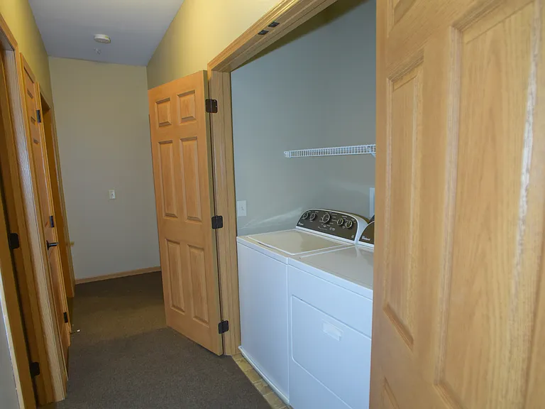 Bottineau Ridge Apartments — Photo 21