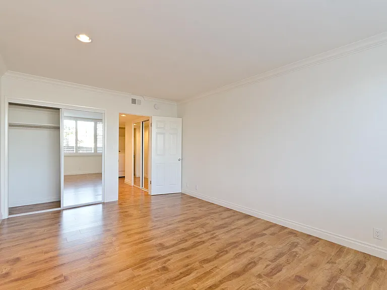 8040 W 83rd St #104 — Photo 26