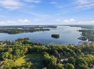 5525 Timber Ln, Shorewood, MN 55331