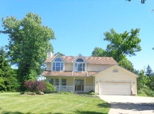 25277 Stephen Rd, Cleveland, OH 44146