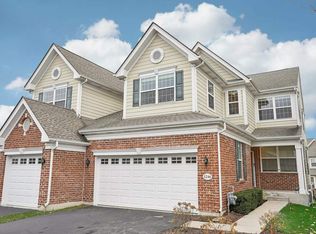 1246 Falcon Ridge Dr, Elgin, IL 60124