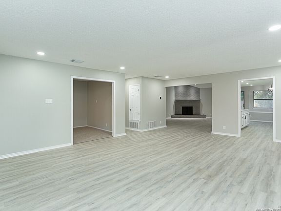 4th image of 12315 AUTUMN VISTA ST