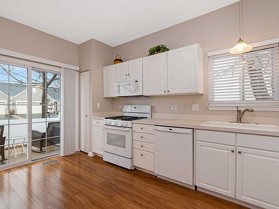 5th image of 21319 W Crimson Ct #21319