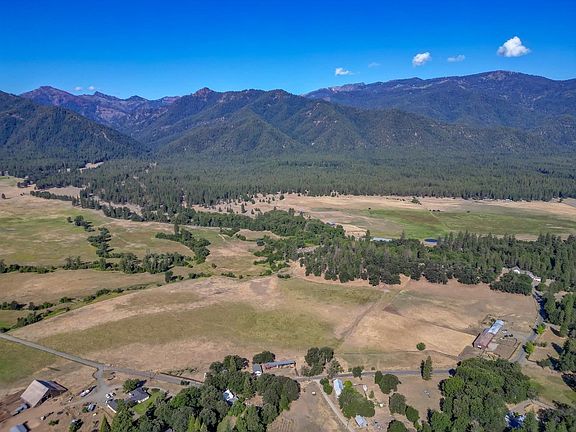3rd image of 10935 Quartz Valley Rd