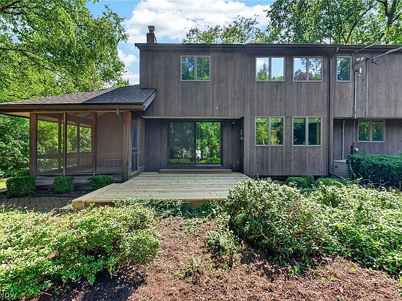 5th image of 340 Edgemeer Pl