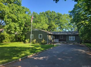29 Wrana Street, Medford, NY 11763
