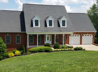 205 Carnegie Ct, Kingsport, TN 37664