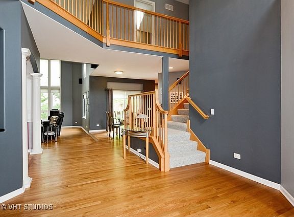 2nd image of 866 Bonnie Brae Ln