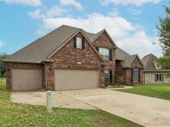 8240 Overlook Trl, Claremore, OK 74019