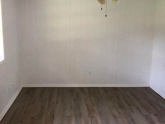 5th image of 223 Noble St