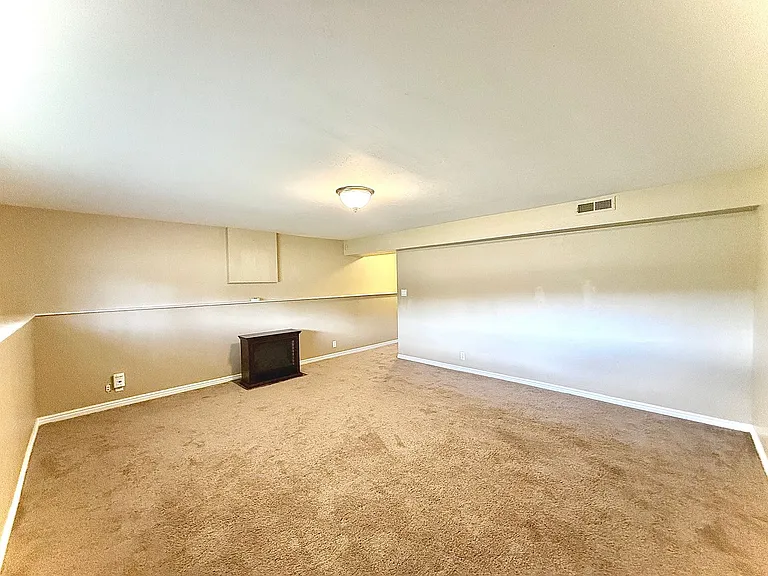 8730 N Silver Spur Rd — Photo 42