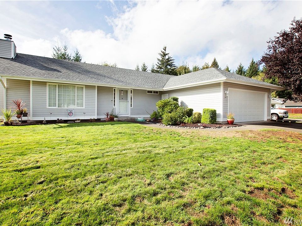 1st image of 141 SE Currie Way