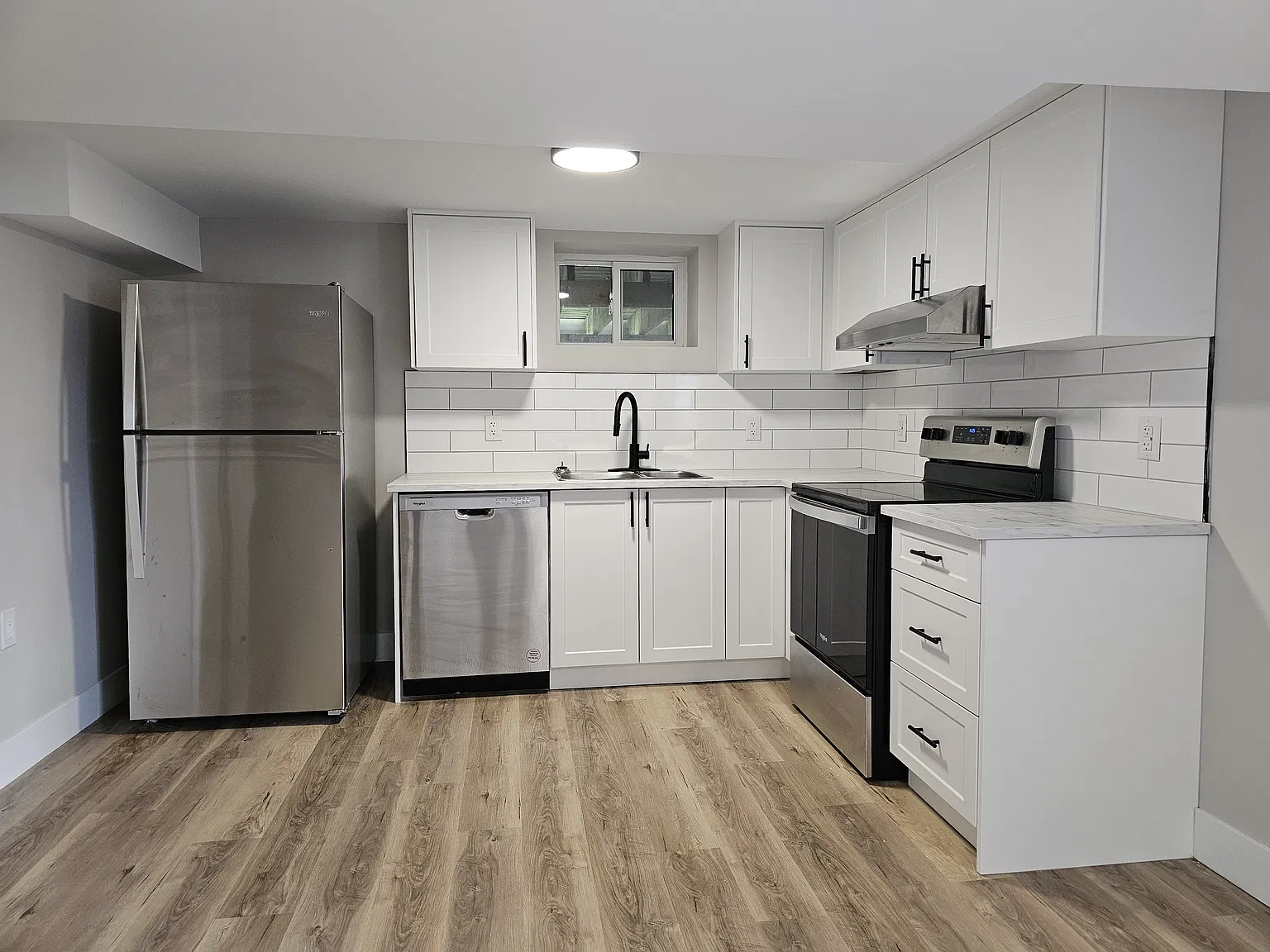 105 Linwood Ave — Photo 4