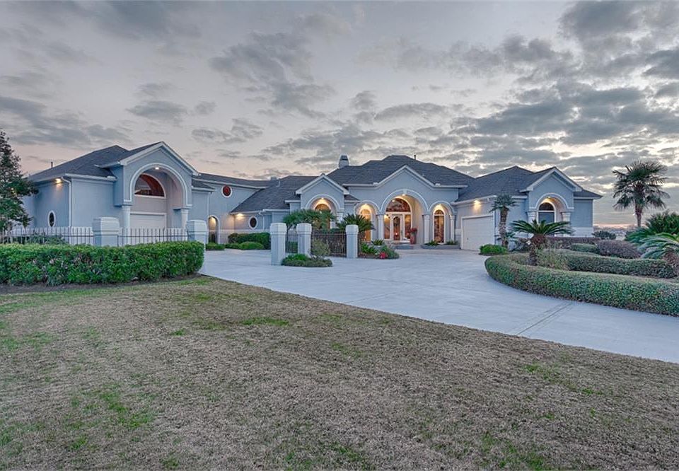 1st image of 15 La Costa Dr