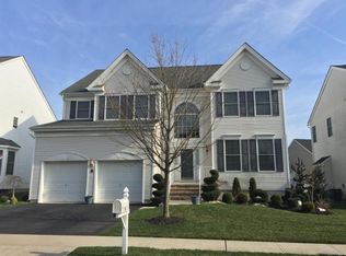 8 Springhouse Cir, Manalapan, NJ 07726