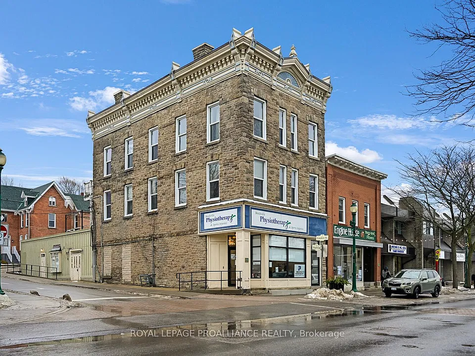 1-42 King St E #1