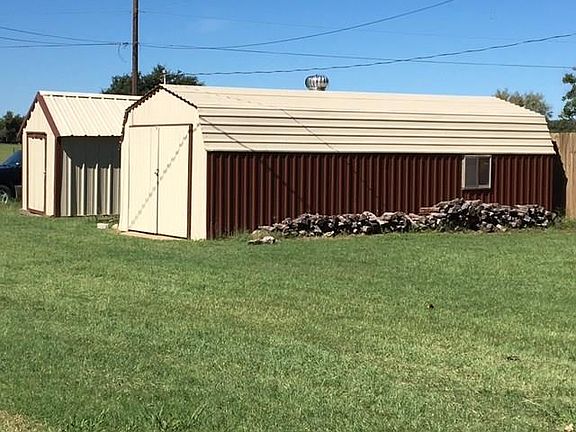 3rd image of 1172 County Road 437
