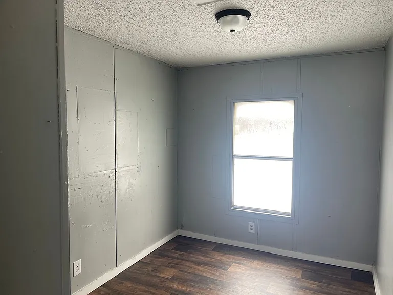 354 Joyner Loop — Photo 8