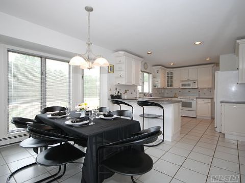 5th image of 39 White Birch Cir