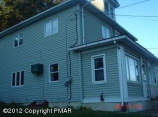 823 W Pennsylvania Ave, Pen Argyl, PA 18072
