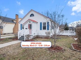 814 N Rath Ave, Ludington, MI 49431