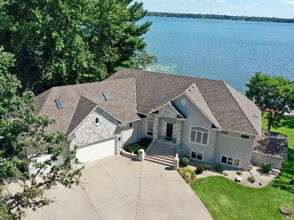 21501 Lake George Blvd, Oak Grove, MN 55303