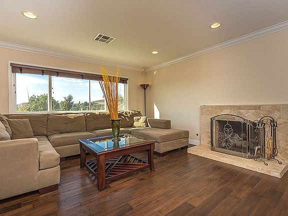 3rd image of 3216 Camino Calandria