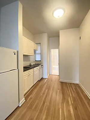 Rented by Douglas Elliman | media 7
