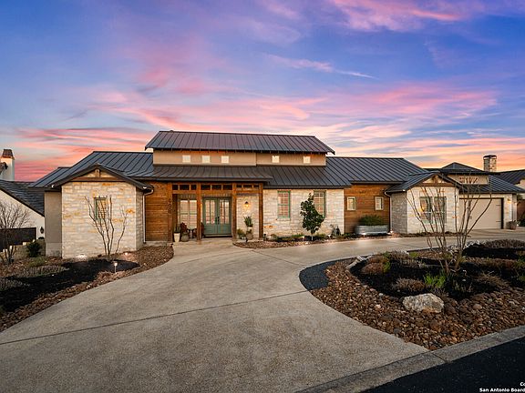 2nd image of 498 HANNAH LN
